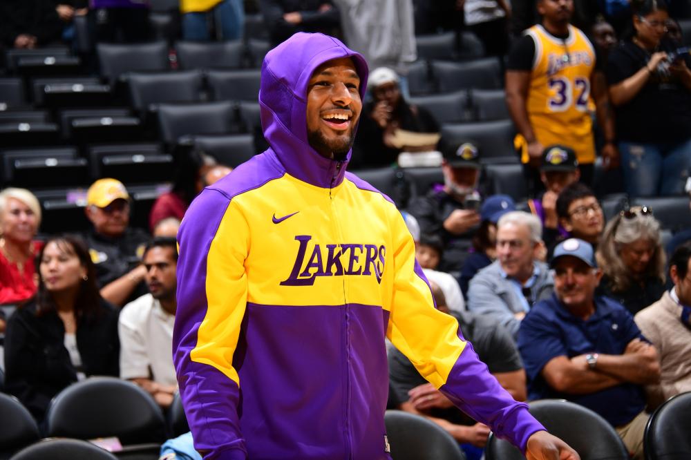 位在中场位 位在中场位