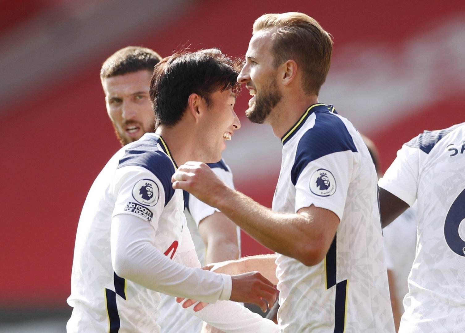 仅次于现役 仅次于现役