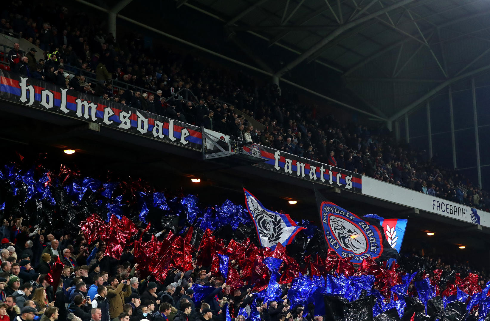 巴萨通过控 巴萨通过控